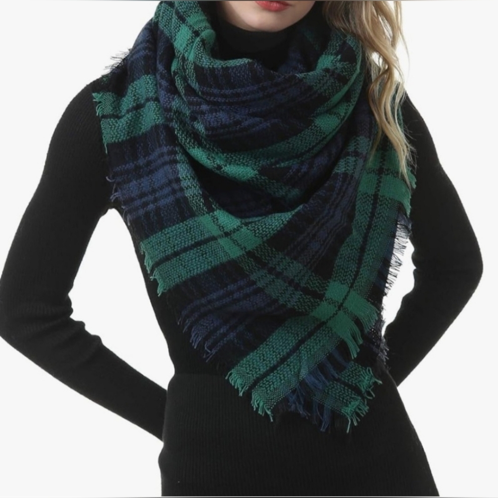ModCloth Loch and Key Scarf in Green‎ and Blue Tartan Plaid Super Soft & Cozy